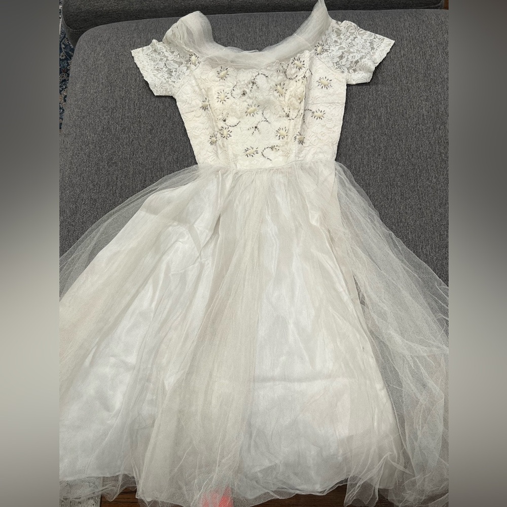 Vintage Elegant White Lace Dress 1950s